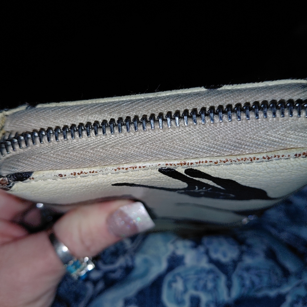 MiuMiu Wallet - Picture 7 of 9